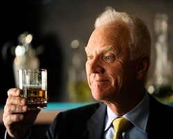 Malcolm McDowell consuming alcohol Malcolm McDowell consuming alcohol
